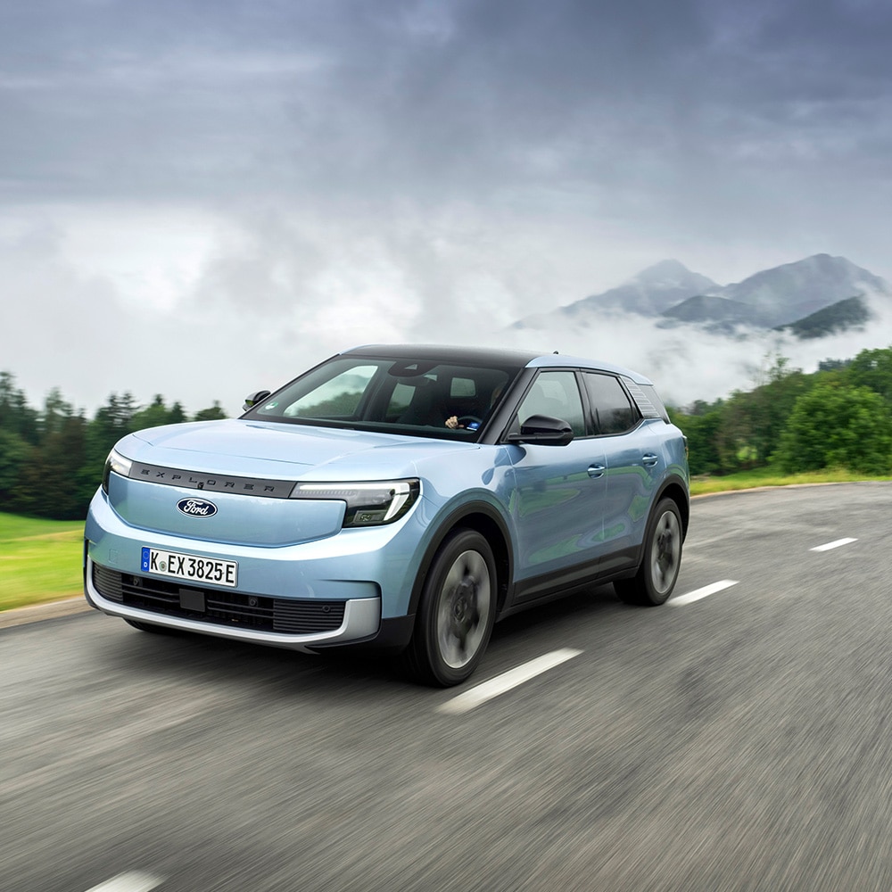 Ford Explorer Arctic Blue