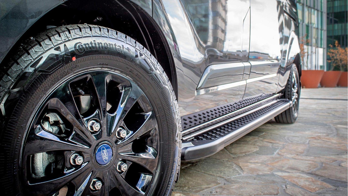 De velg van de Ford Transit Custom Platinum
