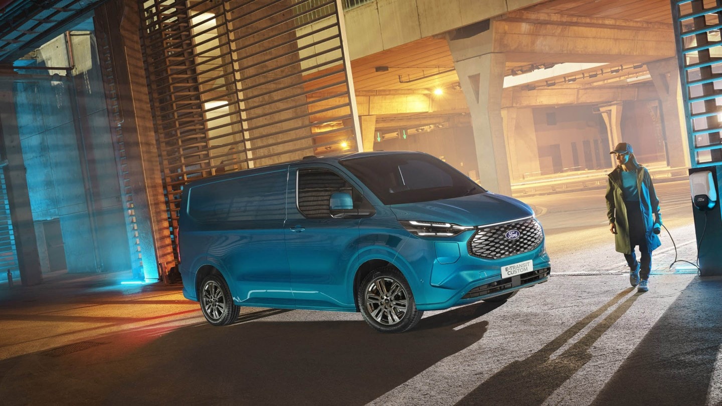 Ford E-Transit Custom opladen 