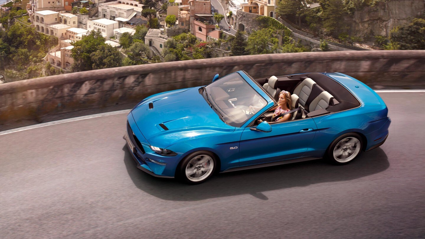 Dak open in de Mustang Mach GT