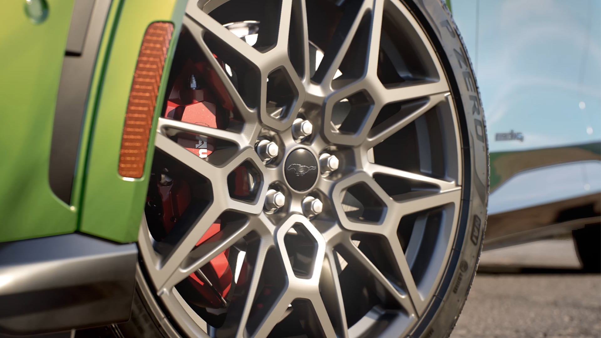 Een close-up van de Ford Mustang Mach-E met de 20" lichtmetalen velgen van gegoten aluminium in Carbonised Grey.
