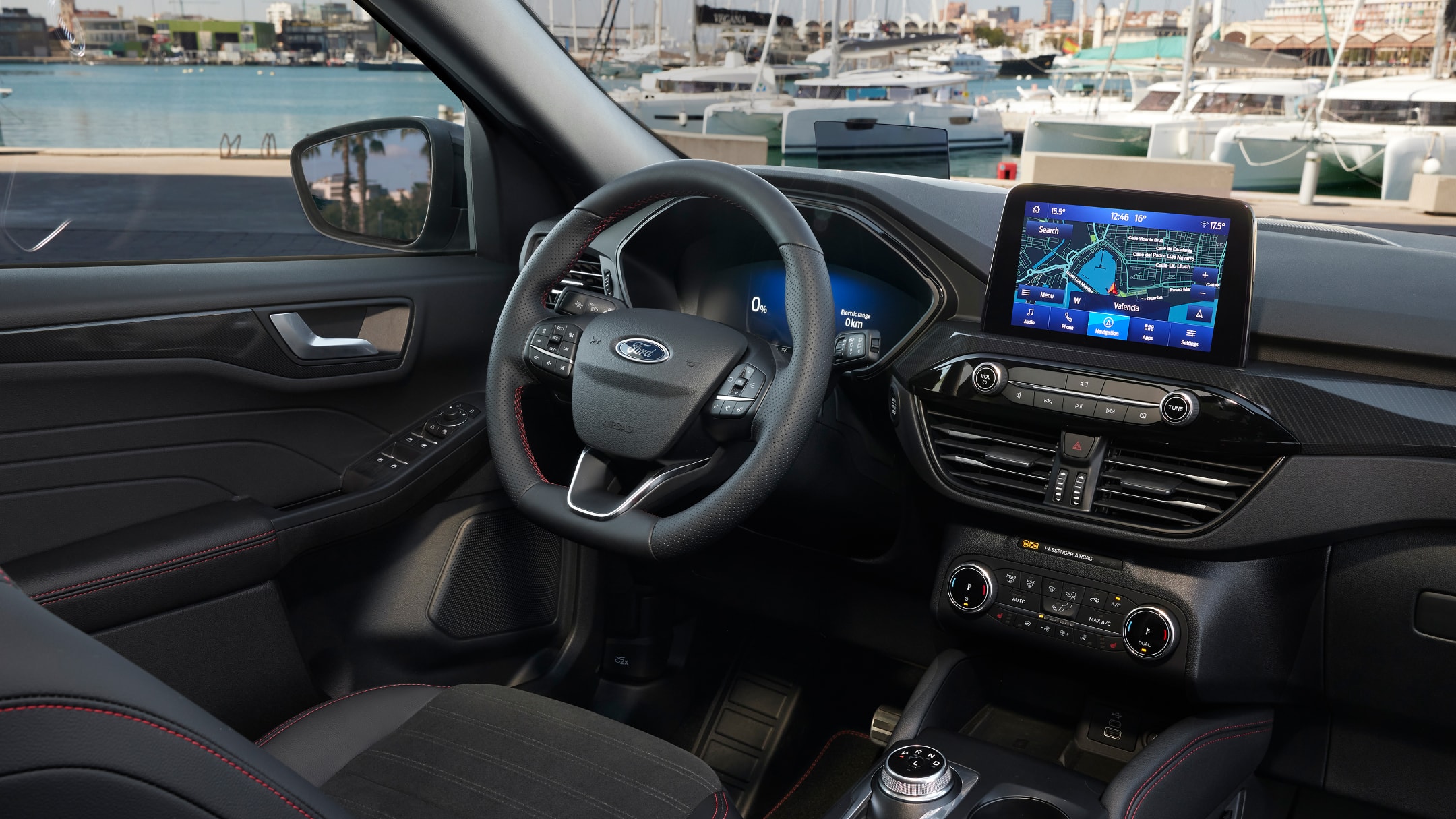 Ford Kuga Demonstratie van innovatieve zelfladende technologie.