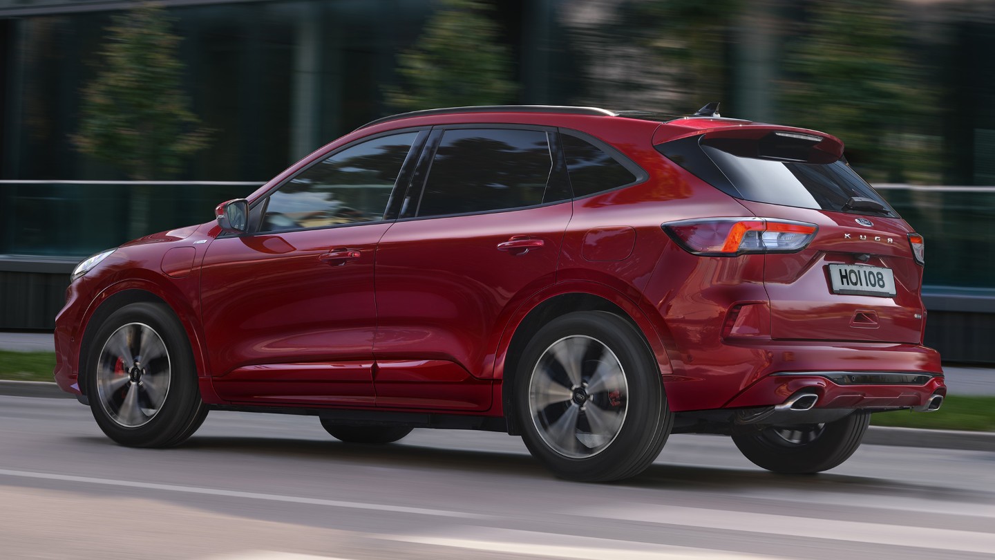 De Ford Kuga Plug-In Hybrid geparkeerd