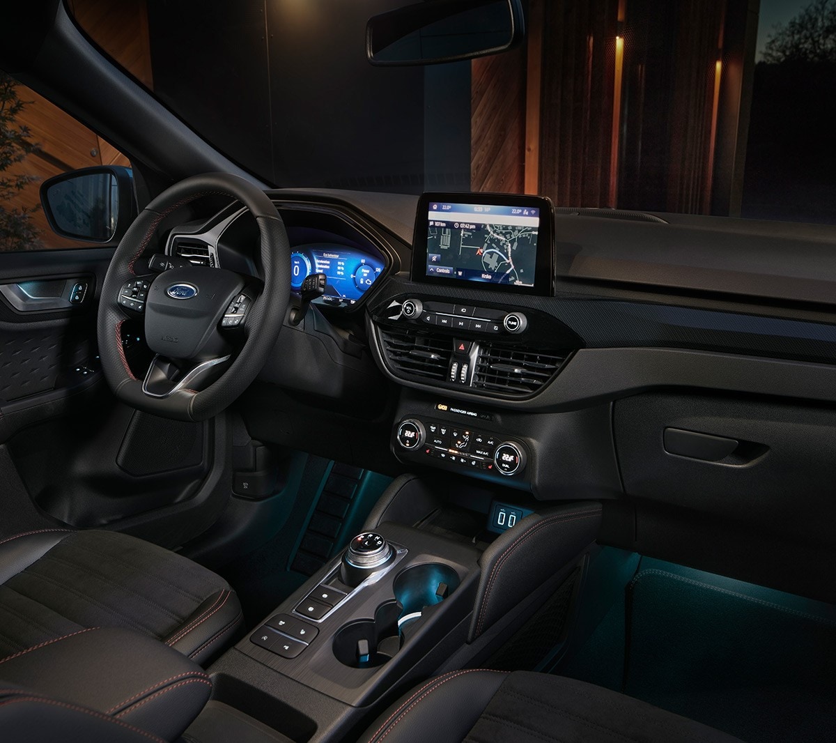 Het dashboard van De Ford Kuga Plug-In Hybrid 