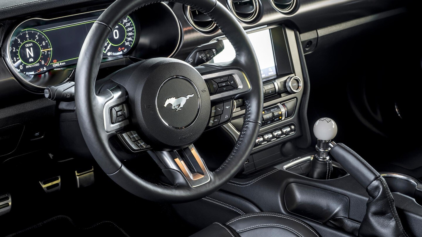 Het interieur van de Mustang