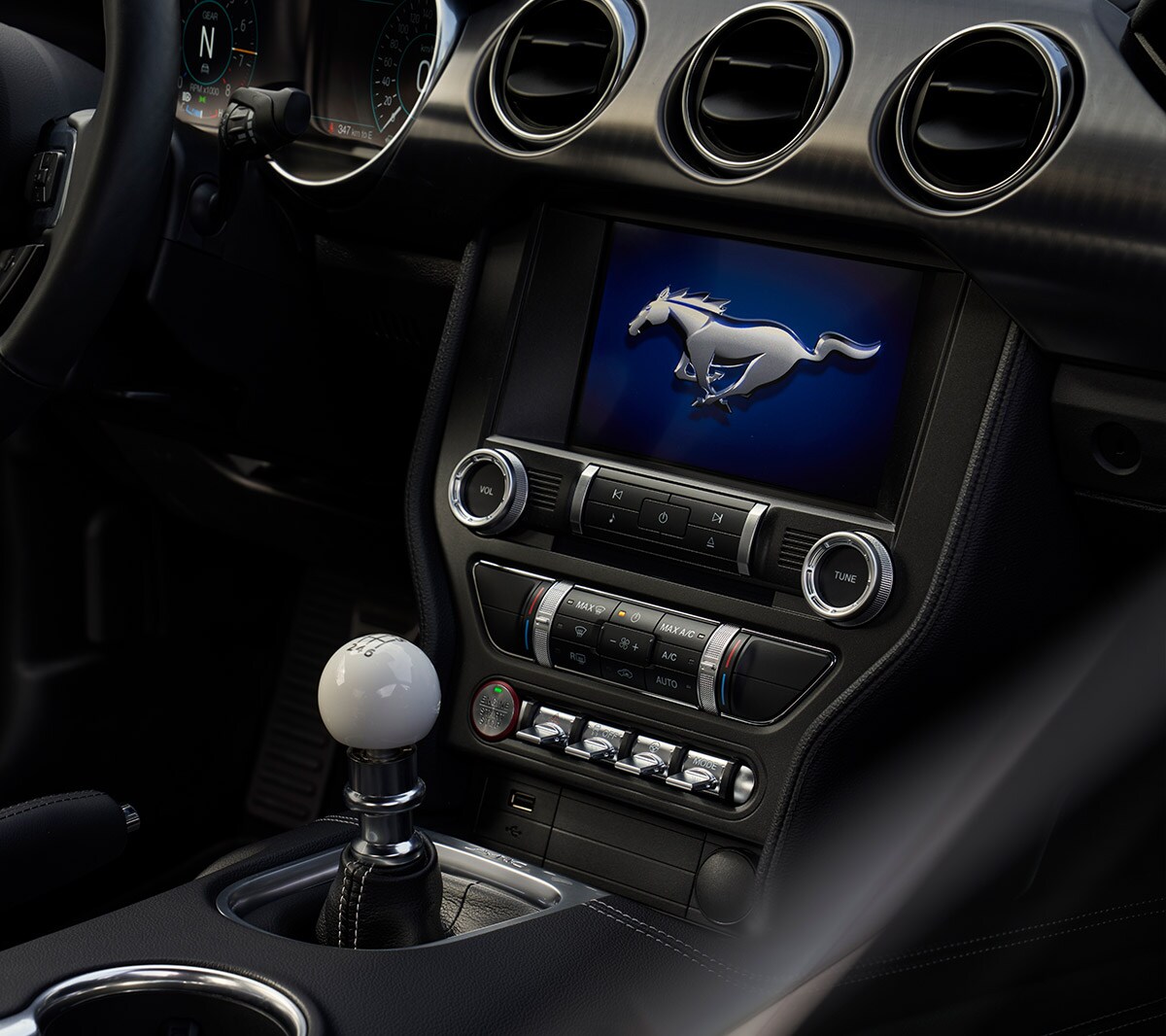 De versnellingspook van de Mustang Mach-1 