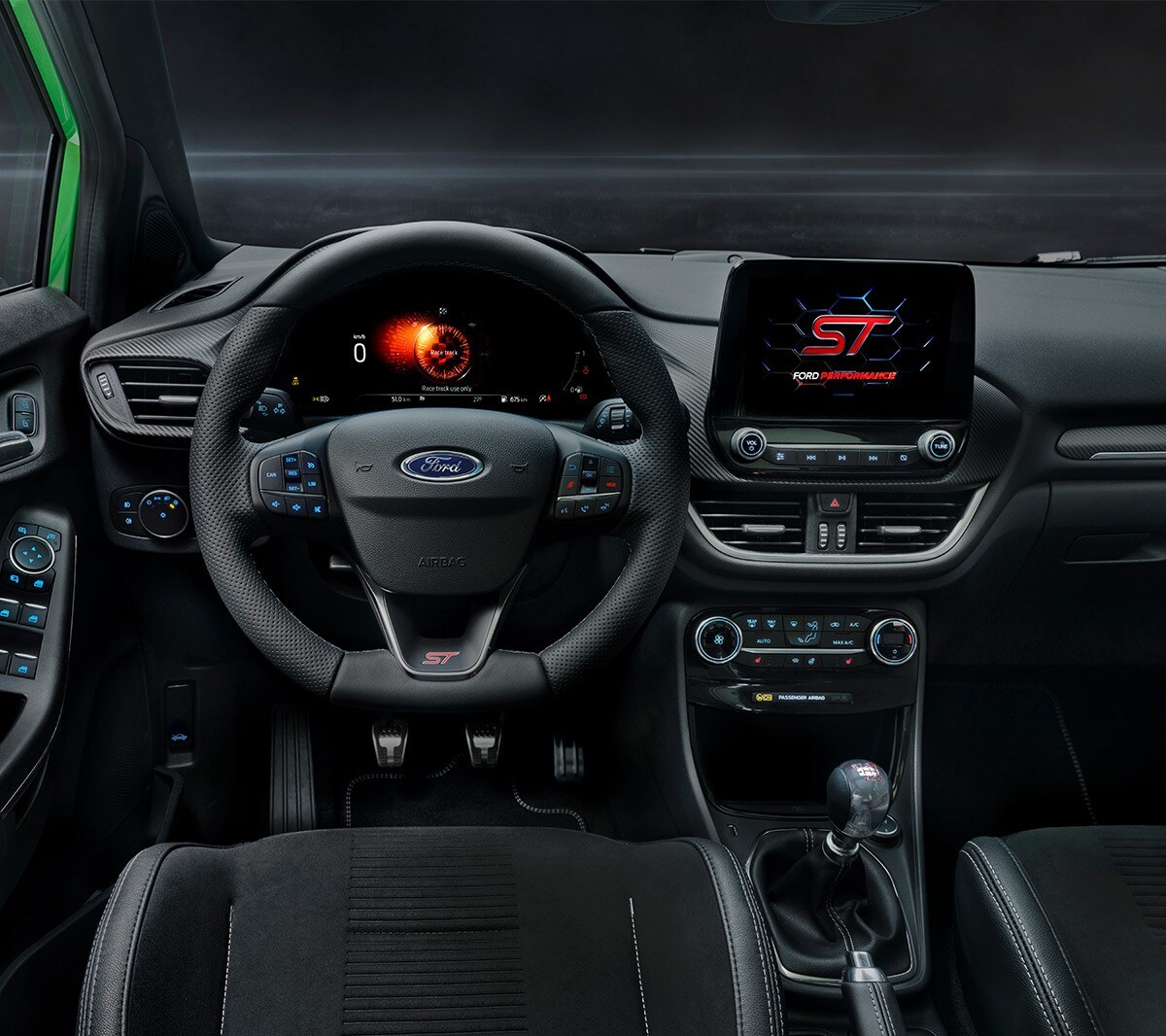 De cockpit van de Ford Puma ST-X