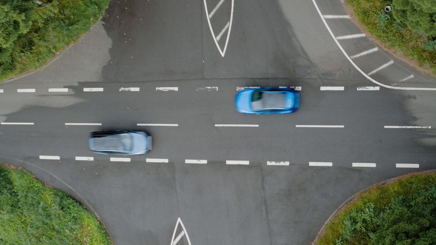 Close-up to intersection