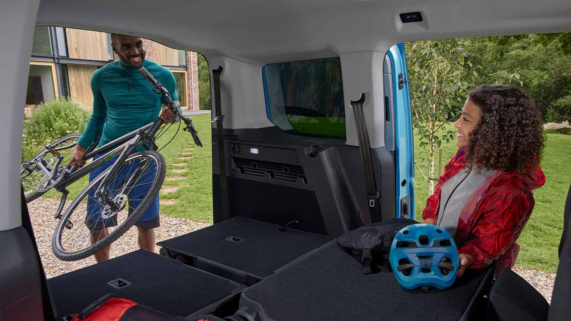 Interieur van de Ford Tourneo Connect PHEV met flexibele stoelindeling