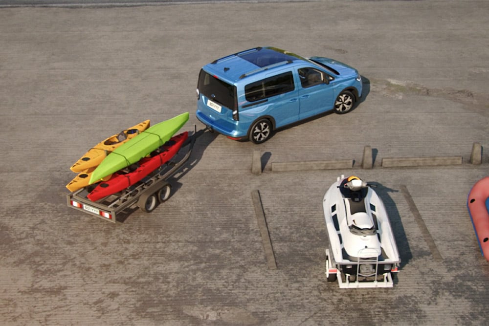 Ford Tourneo Connect PHEV met Trailer Backup Assist in actie