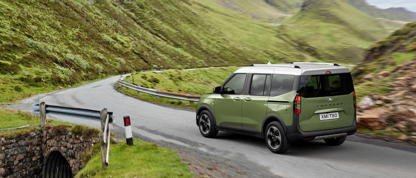 Ford Tourneo Courier Active Green rear 3/4 view