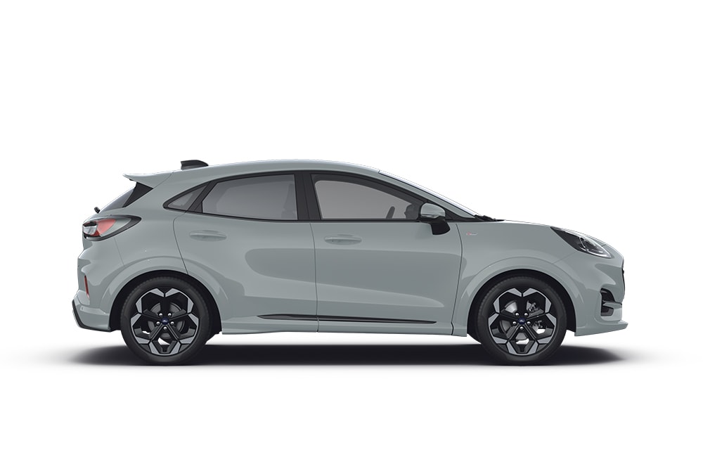 Een zilverkleurige Puma uit het assortiment kleine auto's van Ford.