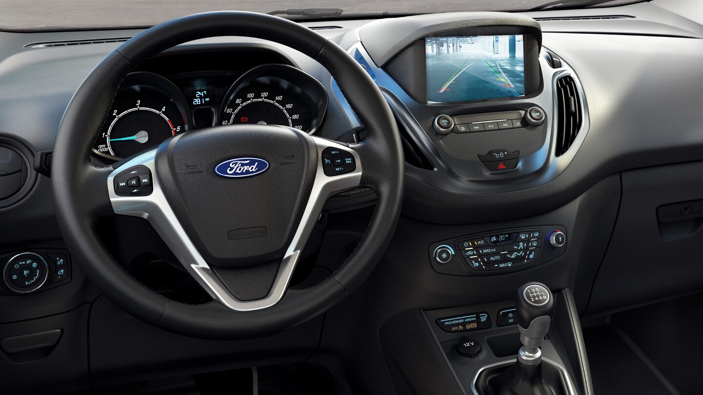 De cockpit van de Ford Transit Courier