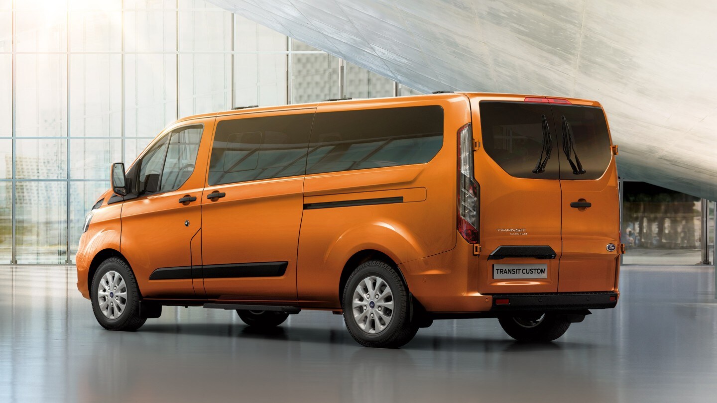 Zijaanzicht van de Ford Transit Custom Kombi