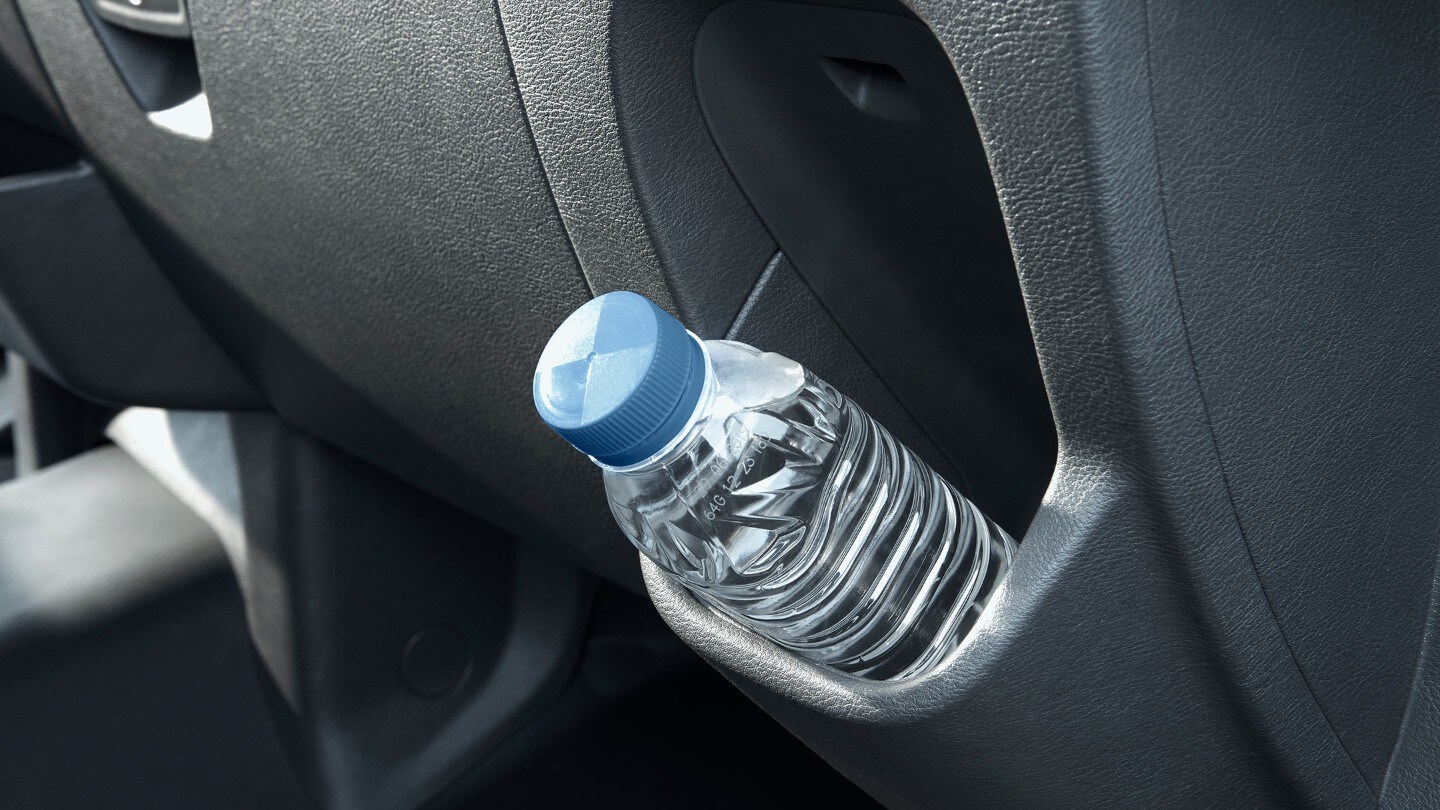 Handige opbergruimtes in de Ford Transit