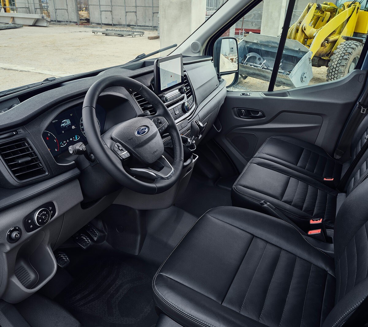 De Ford Transit Trail met gedeeltelijk leer interieur