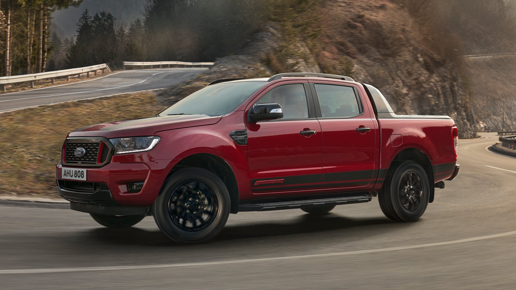 Zijaanzicht van de Ford Ranger Stormtrak 