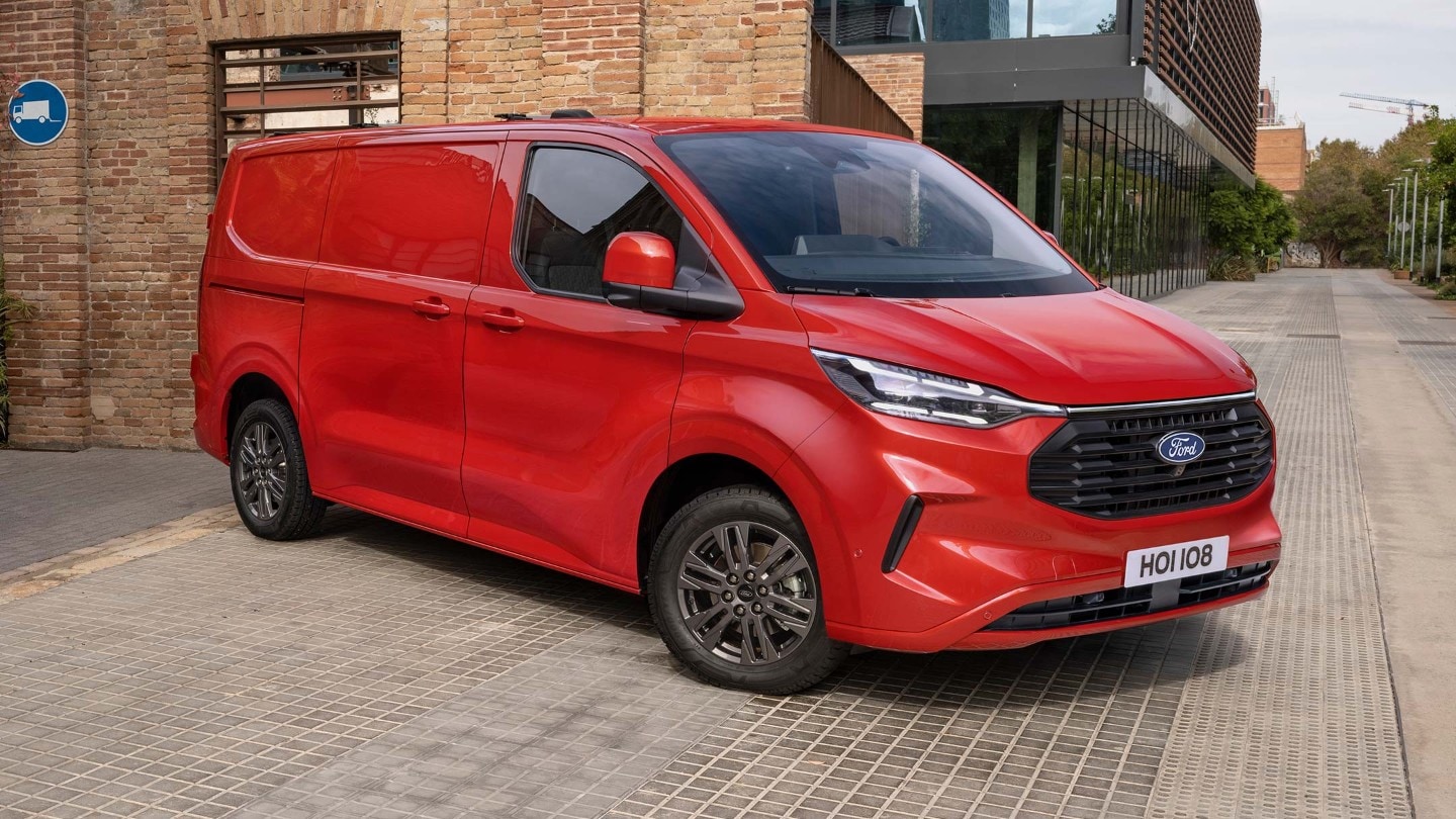 Red ford transit custom limited