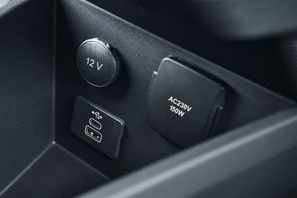 Ford E-Transit Courier, USB-poorten